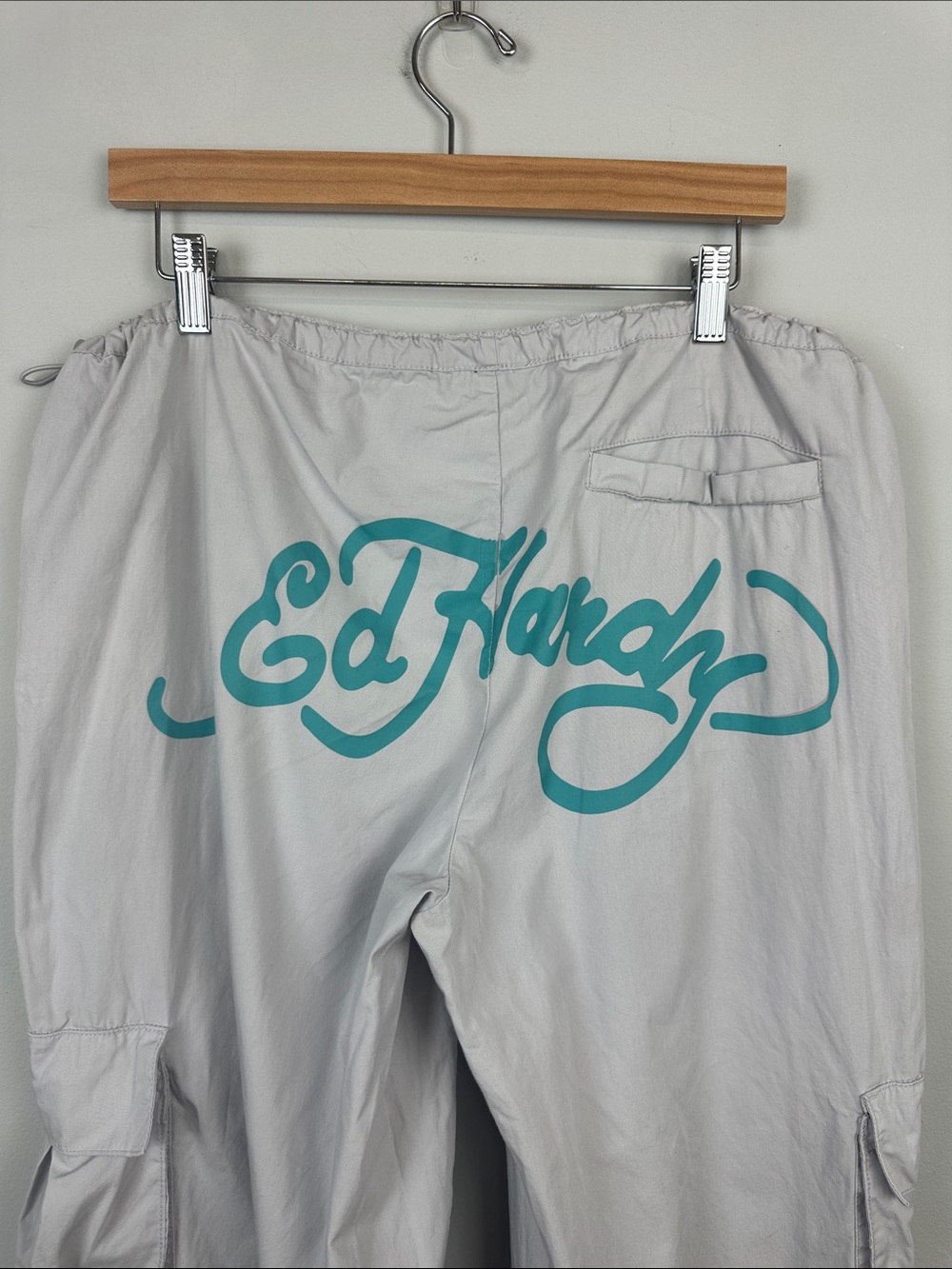 Ed Hardy Drawstring Cargo Pants
Grey Low Rise Butterflies Phoenix
Poplin Baggy - Picture 11 of 16